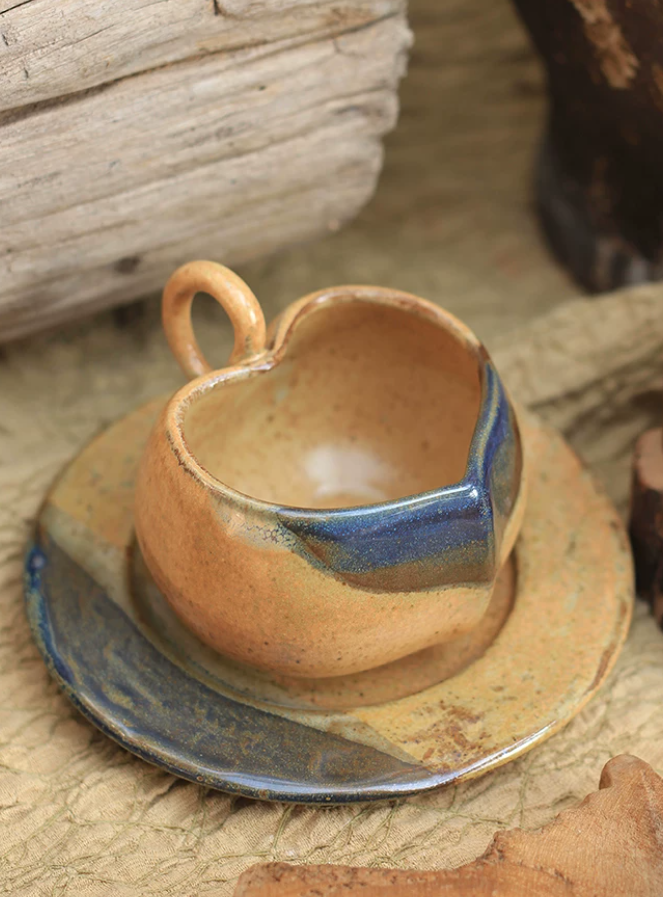 Heartline Retro Ceramic Mug